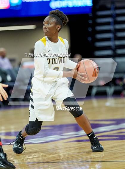 Thumbnail 2 in Rosary Academy vs. Bishop O'Dowd (CIF State D1 Final) photogallery.