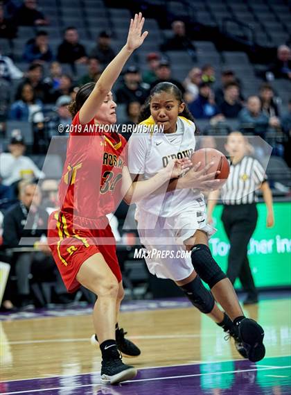 Thumbnail 2 in Rosary Academy vs. Bishop O'Dowd (CIF State D1 Final) photogallery.