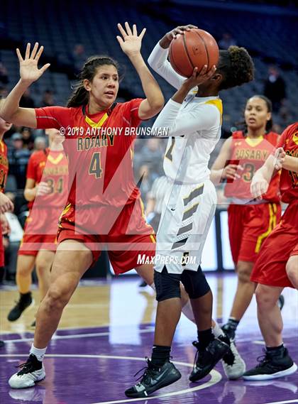 Thumbnail 1 in Rosary Academy vs. Bishop O'Dowd (CIF State D1 Final) photogallery.