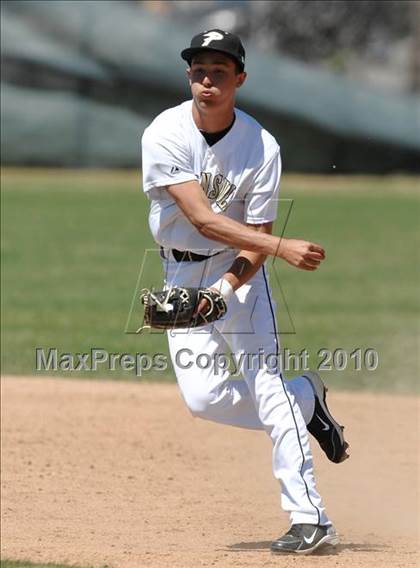 Thumbnail 3 in Bishop Amat vs. Palos Verdes Peninsula (Diamond Sports National Classic) photogallery.