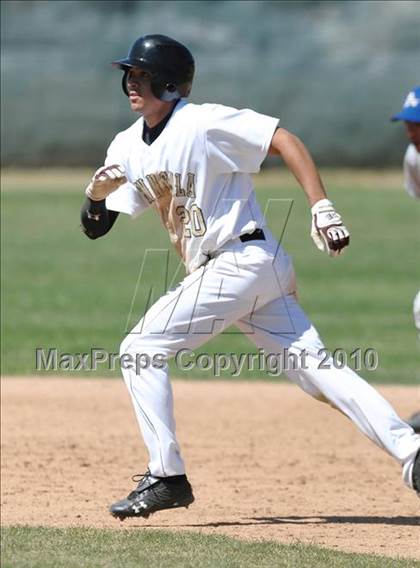Thumbnail 3 in Bishop Amat vs. Palos Verdes Peninsula (Diamond Sports National Classic) photogallery.
