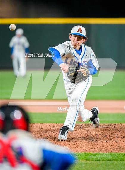 Thumbnail 2 in Auburn Mountainview vs. Eastside Catholic <B<Duplicate Gallery</B> photogallery.