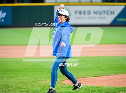 Thumbnail 2 in Auburn Mountainview vs. Eastside Catholic <B<Duplicate Gallery</B> photogallery.