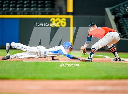 Thumbnail 2 in Auburn Mountainview vs. Eastside Catholic <B<Duplicate Gallery</B> photogallery.