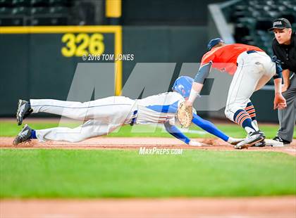 Thumbnail 2 in Auburn Mountainview vs. Eastside Catholic <B<Duplicate Gallery</B> photogallery.