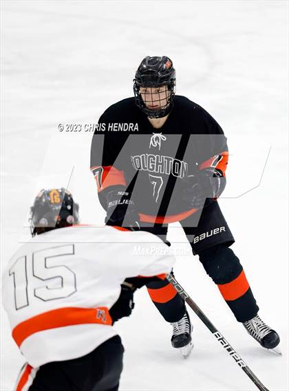 Thumbnail 3 in Escanaba vs. Houghton (MHSAA Division 3 Quarterfinal) photogallery.