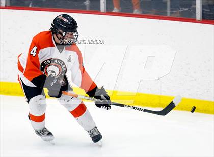 Thumbnail 1 in Escanaba vs. Houghton (MHSAA Division 3 Quarterfinal) photogallery.
