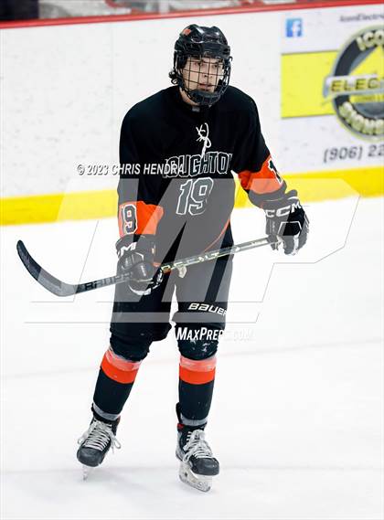 Thumbnail 3 in Escanaba vs. Houghton (MHSAA Division 3 Quarterfinal) photogallery.
