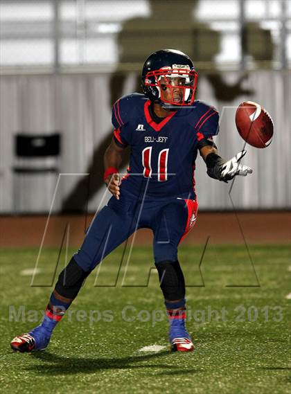 Thumbnail 3 in St. Monica vs. Bellarmine-Jefferson photogallery.