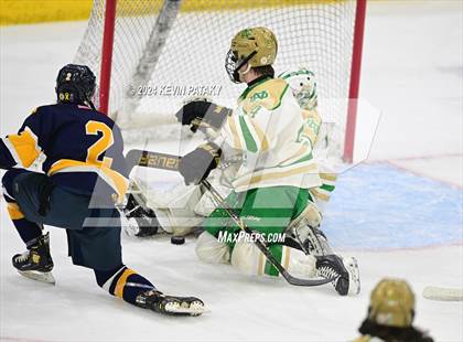 Thumbnail 1 in Simsbury vs. Notre Dame, WH (CIAC DI Semifinal) photogallery.