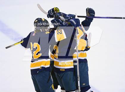 Thumbnail 1 in Simsbury vs. Notre Dame, WH (CIAC DI Semifinal) photogallery.