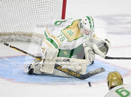 Thumbnail 1 in Simsbury vs. Notre Dame, WH (CIAC DI Semifinal) photogallery.