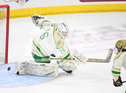 Thumbnail 2 in Simsbury vs. Notre Dame, WH (CIAC DI Semifinal) photogallery.