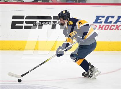 Thumbnail 2 in Simsbury vs. Notre Dame, WH (CIAC DI Semifinal) photogallery.