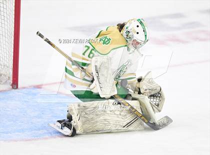 Thumbnail 1 in Simsbury vs. Notre Dame, WH (CIAC DI Semifinal) photogallery.