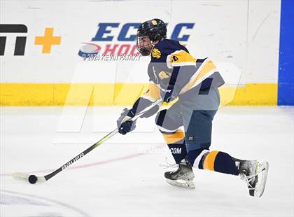 Thumbnail 2 in Simsbury vs. Notre Dame, WH (CIAC DI Semifinal) photogallery.