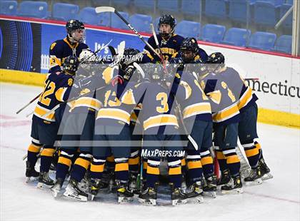 Thumbnail 2 in Simsbury vs. Notre Dame, WH (CIAC DI Semifinal) photogallery.