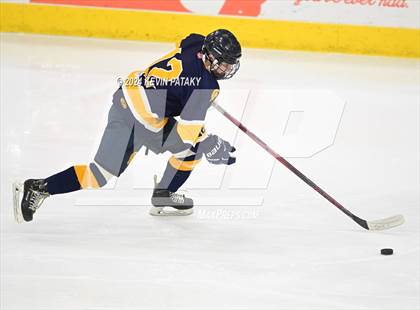 Thumbnail 2 in Simsbury vs. Notre Dame, WH (CIAC DI Semifinal) photogallery.