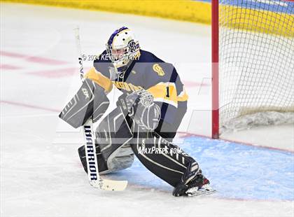 Thumbnail 1 in Simsbury vs. Notre Dame, WH (CIAC DI Semifinal) photogallery.
