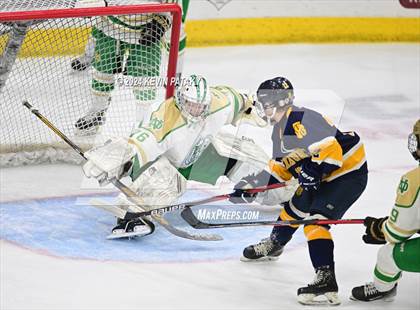 Thumbnail 1 in Simsbury vs. Notre Dame, WH (CIAC DI Semifinal) photogallery.