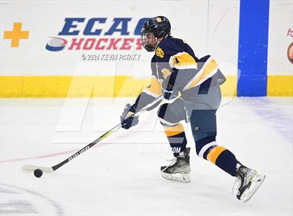Thumbnail 1 in Simsbury vs. Notre Dame, WH (CIAC DI Semifinal) photogallery.