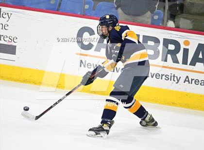 Thumbnail 1 in Simsbury vs. Notre Dame, WH (CIAC DI Semifinal) photogallery.