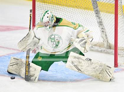 Thumbnail 1 in Simsbury vs. Notre Dame, WH (CIAC DI Semifinal) photogallery.