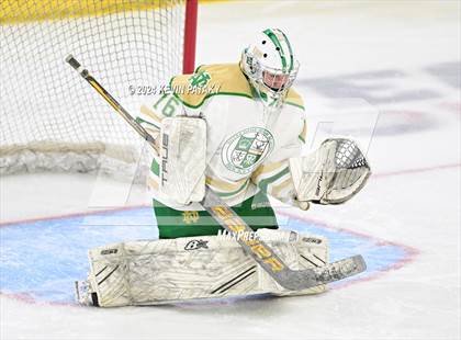 Thumbnail 1 in Simsbury vs. Notre Dame, WH (CIAC DI Semifinal) photogallery.