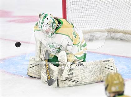 Thumbnail 3 in Simsbury vs. Notre Dame, WH (CIAC DI Semifinal) photogallery.