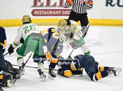 Thumbnail 2 in Simsbury vs. Notre Dame, WH (CIAC DI Semifinal) photogallery.