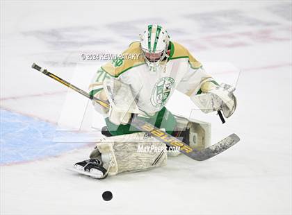 Thumbnail 1 in Simsbury vs. Notre Dame, WH (CIAC DI Semifinal) photogallery.