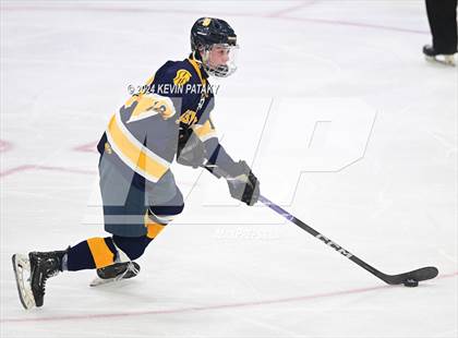Thumbnail 1 in Simsbury vs. Notre Dame, WH (CIAC DI Semifinal) photogallery.