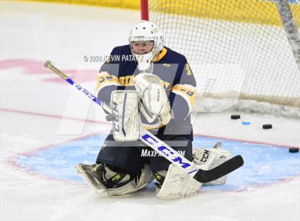 Thumbnail 3 in Simsbury vs. Notre Dame, WH (CIAC DI Semifinal) photogallery.