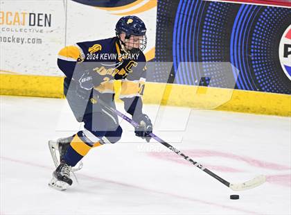 Thumbnail 2 in Simsbury vs. Notre Dame, WH (CIAC DI Semifinal) photogallery.
