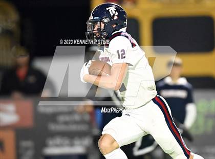 Thumbnail 1 in Teurlings Catholic @ E.D. White (LHSAA DII Select Quarter Final) photogallery.