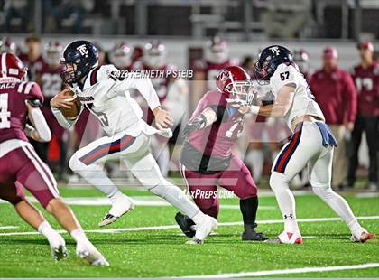 Thumbnail 3 in Teurlings Catholic @ E.D. White (LHSAA DII Select Quarter Final) photogallery.