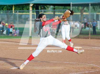 Thumbnail 1 in Pinnacle vs. Tucson High Magnet School photogallery.