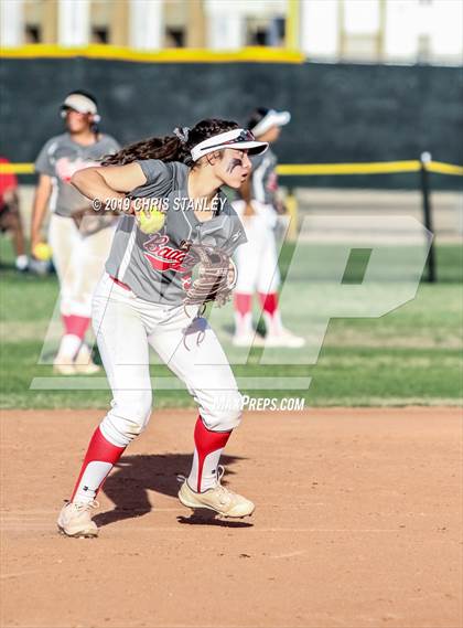Thumbnail 2 in Pinnacle vs. Tucson High Magnet School photogallery.