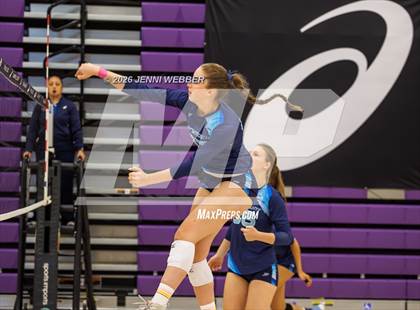Thumbnail 3 in Marymount vs Assumption (Durango Fall Classic) photogallery.