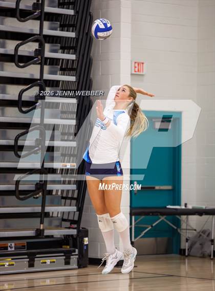 Thumbnail 2 in Marymount vs Assumption (Durango Fall Classic) photogallery.