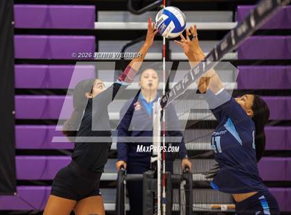 Thumbnail 2 in Marymount vs Assumption (Durango Fall Classic) photogallery.