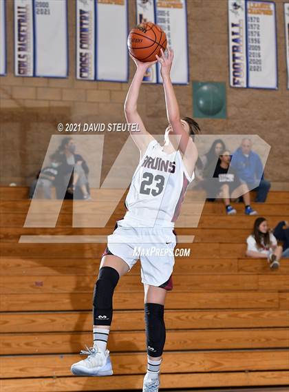 Thumbnail 2 in Pleasant Grove vs. Bear River (Chavez Classic) photogallery.