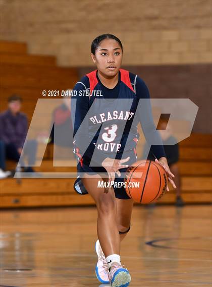 Thumbnail 3 in Pleasant Grove vs. Bear River (Chavez Classic) photogallery.