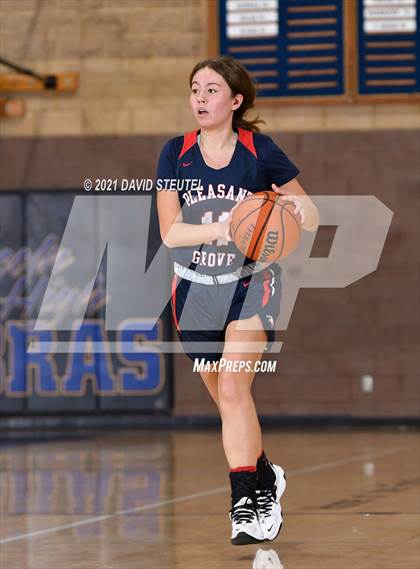 Thumbnail 3 in Pleasant Grove vs. Bear River (Chavez Classic) photogallery.