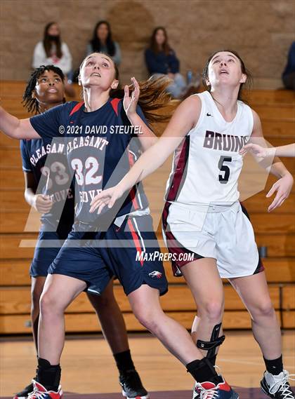 Thumbnail 3 in Pleasant Grove vs. Bear River (Chavez Classic) photogallery.