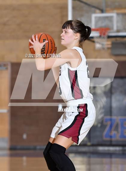 Thumbnail 1 in Pleasant Grove vs. Bear River (Chavez Classic) photogallery.