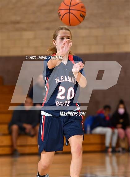Thumbnail 2 in Pleasant Grove vs. Bear River (Chavez Classic) photogallery.