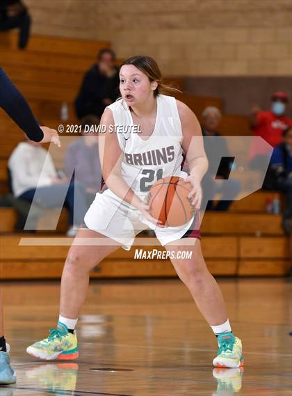 Thumbnail 3 in Pleasant Grove vs. Bear River (Chavez Classic) photogallery.