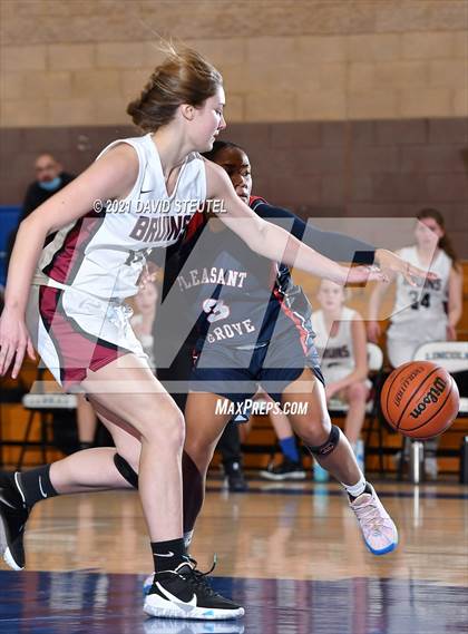 Thumbnail 2 in Pleasant Grove vs. Bear River (Chavez Classic) photogallery.