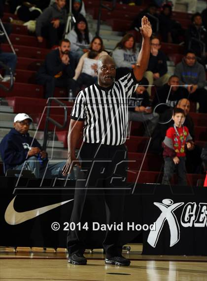 Thumbnail 2 in JW North vs. Edison (MaxPreps Holiday Classic) photogallery.